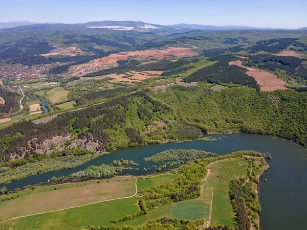 Topolnitsa Reservoir, Sredna Gora Dağı, Bulgaristan 'ın yay manzarası