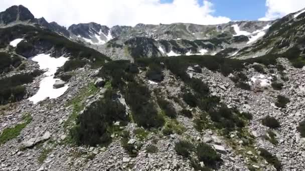 Prachtig Uitzicht Vanuit Lucht Pirin Mountain Buurt Van Muratovo Meer — Stockvideo