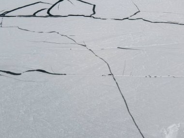 Bulgaristan 'ın Pazardzhik Bölgesi, buzla kaplı Batak Barajı' nın kış manzarası