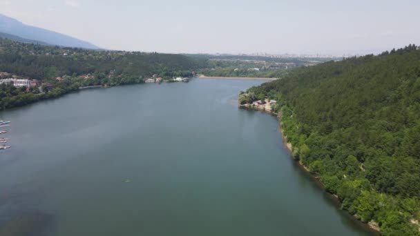 パンチャレボ湖 ソフィア市地域 ブルガリアの空中夏の景色 — ストック動画