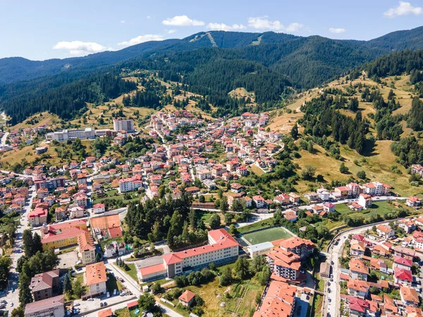 Bulgaristan 'ın ünlü kayak beldesi Chepelare' nin hava manzarası, Smolyan Bölgesi, Bulgaristan