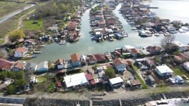 Bulgaristan 'ın Burgaz kenti yakınlarındaki Chengene Skele' nin hava manzarası - Balıkçı Köyü (Ribarsko Selishte) 