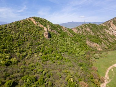 Bulgaristan 'ın Kozhuh Dağı ve Petrich vadisinin hava manzarası