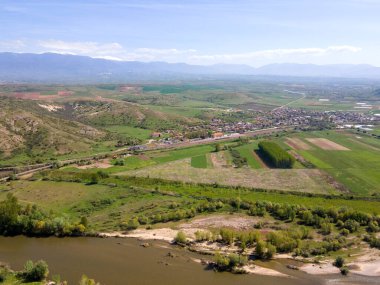 Bulgaristan 'ın Kozhuh Dağı ve Petrich vadisinin hava manzarası