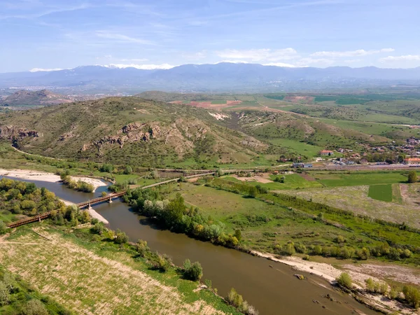 Bulgaristan 'ın Kozhuh Dağı ve Petrich vadisinin hava manzarası