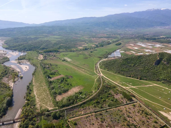 Bulgaristan 'ın Kozhuh Dağı ve Petrich vadisinin hava manzarası