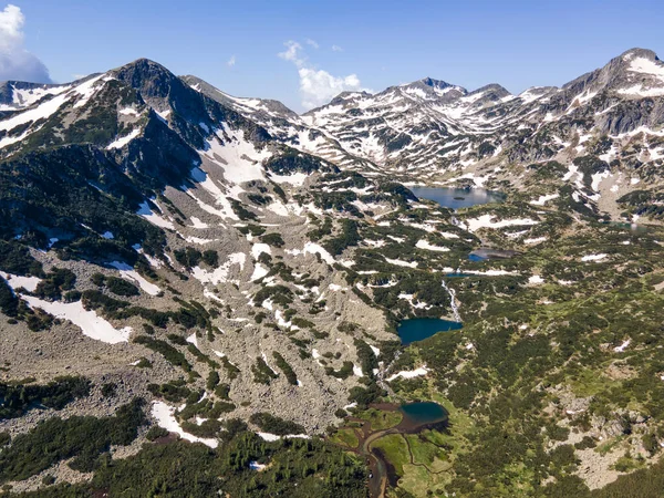 Bulgaristan 'ın Kremenski gölleri yakınlarındaki Pirin Dağı' nın şaşırtıcı hava manzarası