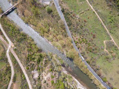 Bulgaristan 'ın Kresna Vadisi' nden geçen Struma Nehri 'nin şaşırtıcı hava manzarası