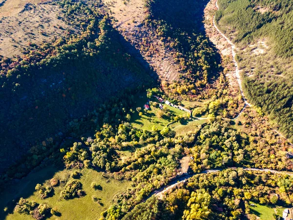 Vista Aérea Otoño Del Desfiladero Del Río Nishava Montañas Balcánicas —  Fotos de Stock