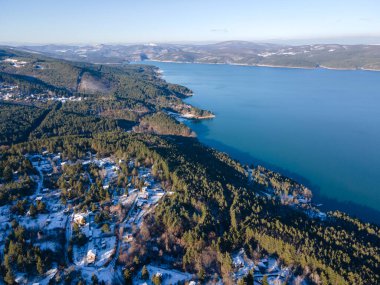 Bulgaristan 'ın Sofya kenti yakınlarındaki Iskar Barajı' nın hava manzarası