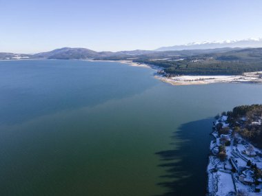 Bulgaristan 'ın Sofya kenti yakınlarındaki Iskar Barajı' nın hava manzarası