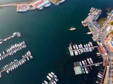 Bulgaristan 'ın Burgaz Bölgesi' nin eski Sozopol kentinin hava gün batımı manzarası