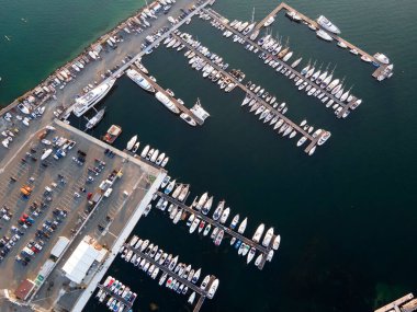 Bulgaristan 'ın Burgaz Bölgesi' nin eski Sozopol kentinin hava gün batımı manzarası