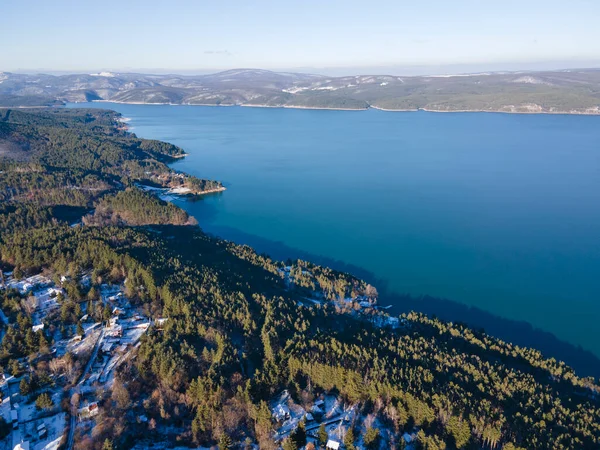 Bulgaristan 'ın Sofya kenti yakınlarındaki Iskar Barajı' nın hava manzarası