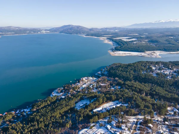 Bulgaristan 'ın Sofya kenti yakınlarındaki Iskar Barajı' nın hava manzarası