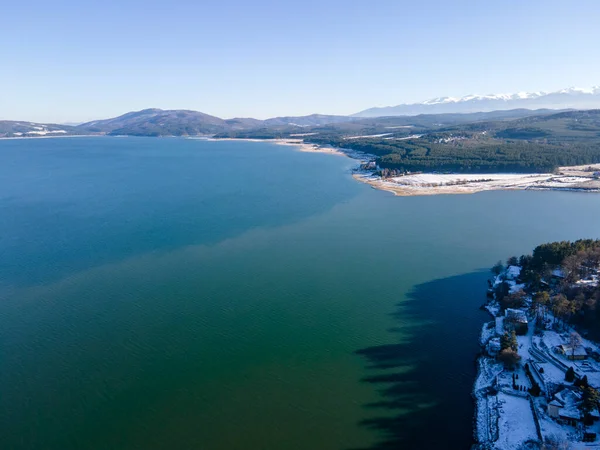 Bulgaristan 'ın Sofya kenti yakınlarındaki Iskar Barajı' nın hava manzarası