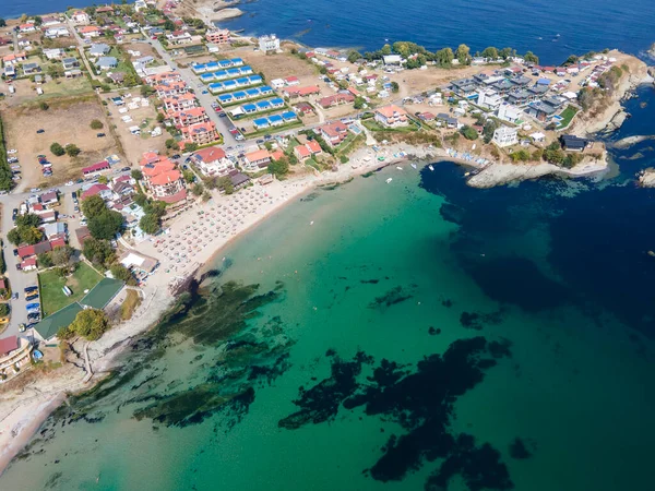 Bulgaristan 'ın Burgaz Bölgesi' nin Çarevo kasabası yakınlarındaki Arapya plajının hava manzarası