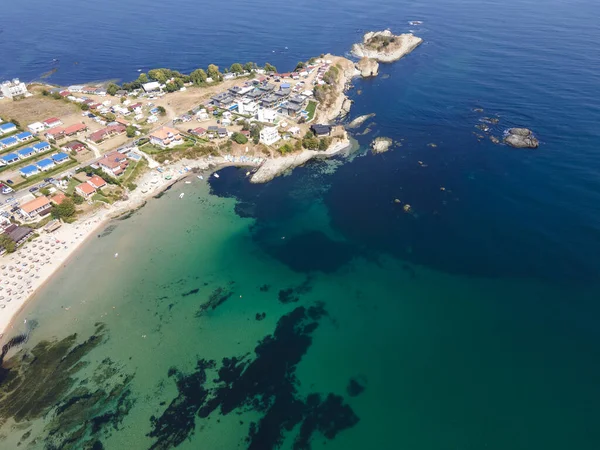 Bulgaristan 'ın Burgaz Bölgesi' nin Çarevo kasabası yakınlarındaki Arapya plajının hava manzarası