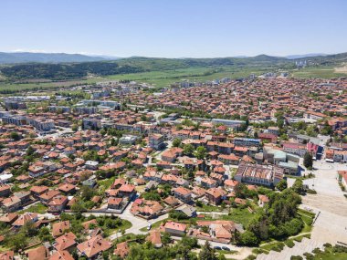 Bulgaristan 'ın Pazardzhik bölgesinin tarihi Panagyurishte kasabasının hava manzarası