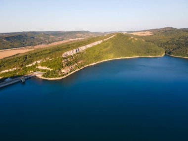 Bulgaristan 'ın Aleksandar Stamboliyski Reservoir, Gabrovo ve Veliko Tarnovo bölgelerinin hava manzarası