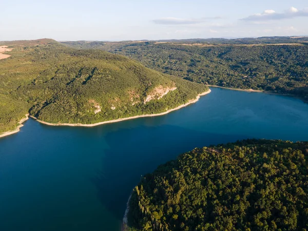 Bulgaristan 'ın Aleksandar Stamboliyski Reservoir, Gabrovo ve Veliko Tarnovo bölgelerinin hava manzarası