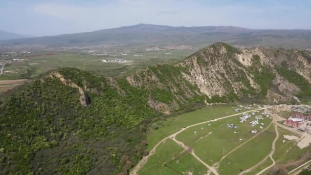 Flygfoto Spring Utsikt Över Kozhuh Mountain Och Petrich Valley Bulgarien — Stockvideo