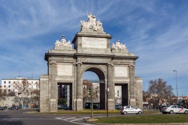 Madrid, İspanya - 23 Ocak 2018: görünüm Puerta de Toledo şehir Madrid, İspanya, Amazing