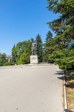 RUSE, BULGARIA - 15 AUGUSR 2021: Bulgaristan 'ın Ruse kentinde Alyosha olarak bilinen Sovyet Ordusu Anıtı