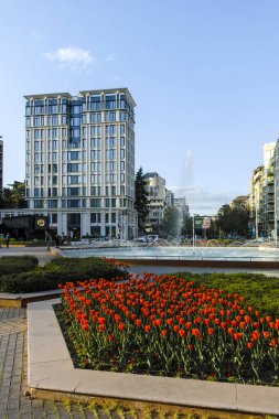 SOFYA, BULGARIA - 30 Nisan 2022: Bulgaristan 'ın Sofya kentindeki South Park' ın şaşırtıcı bahar manzarası