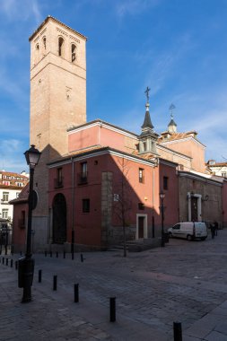 MADRID, İSPAN - 23 HAZİRAN 2018: Madrid 'deki San Pedro el Real Kilisesi' nin inanılmaz manzarası