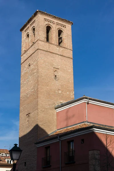 MADRID, İSPAN - 23 HAZİRAN 2018: Madrid 'deki San Pedro el Real Kilisesi' nin inanılmaz manzarası