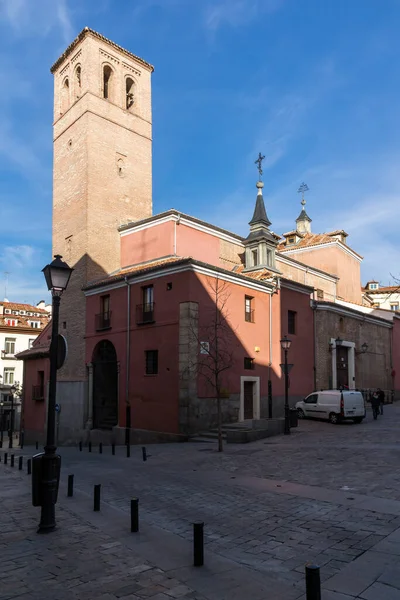 MADRID, İSPAN - 23 HAZİRAN 2018: Madrid 'deki San Pedro el Real Kilisesi' nin inanılmaz manzarası