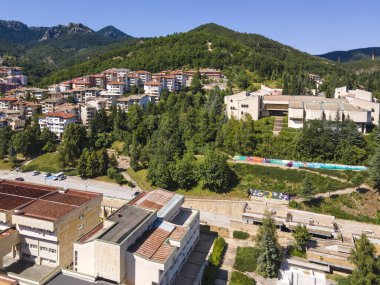 Bulgaristan 'ın Smolyan kentinin şaşırtıcı hava manzarası