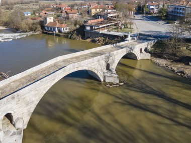 Bulgaristan 'ın Kyustendil ilinin Nevestino kentindeki Struma Nehri üzerindeki 15. yüzyıldan kalma taş bir köprü.