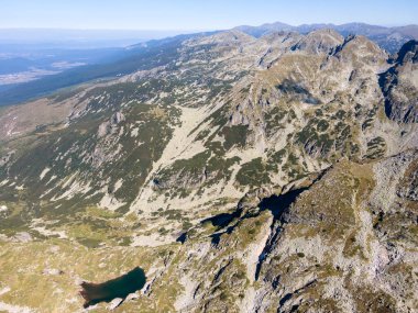 Bulgaristan 'ın Malyovitsa zirvesi yakınlarındaki Rila Dağı' nın şaşırtıcı hava manzarası
