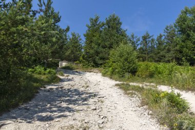 Belintash, Bulgaristan 'ın Rodop Dağları' ndaki tanrı Sabazios 'a adanmıştır.