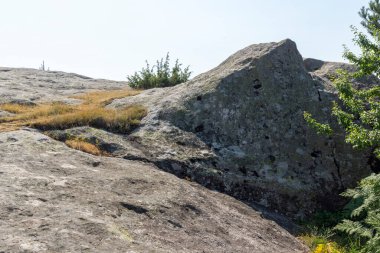 Belintash, Bulgaristan 'ın Rodop Dağları' ndaki tanrı Sabazios 'a adanmıştır.