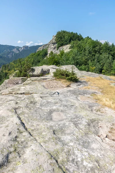 Belintash, Bulgaristan 'ın Rodop Dağları' ndaki tanrı Sabazios 'a adanmıştır.
