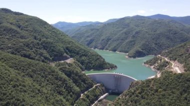 Bulgaristan 'ın Smolyan Bölgesi, Tsankov kamak Barajı' nın hava manzarası