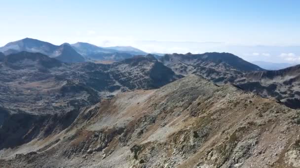 保加利亚Polezhan峰附近Pirin山令人惊叹的空中景观 — 图库视频影像