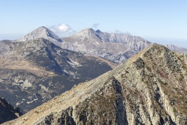 Bulgaristan 'ın Polezhan Tepesi yakınlarındaki Pirin Dağı' nın Şaşırtıcı Manzarası