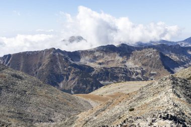 Bulgaristan 'ın Polezhan Tepesi yakınlarındaki Pirin Dağı' nın Şaşırtıcı Manzarası