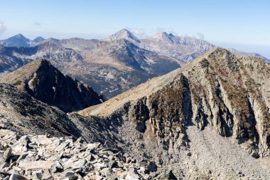 Bulgaristan 'ın Polezhan Tepesi yakınlarındaki Pirin Dağı' nın Şaşırtıcı Manzarası
