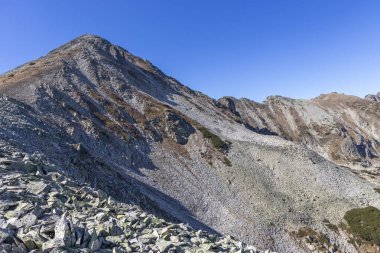 Bulgaristan 'ın Polezhan Tepesi yakınlarındaki Pirin Dağı' nın Şaşırtıcı Manzarası