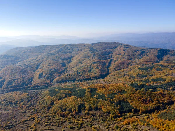 Erstaunliche Herbstlandschaft Des Erul Gebirges Der Nähe Des Golemi Gipfels — Stockfoto