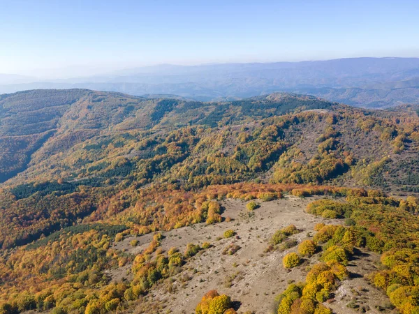 Erstaunliche Herbstlandschaft Des Erul Gebirges Der Nähe Des Golemi Gipfels — Stockfoto