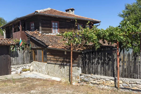 Casas Antiguas Del Siglo Xix Histórico Pueblo Brashlyan Región Burgas —  Fotos de Stock