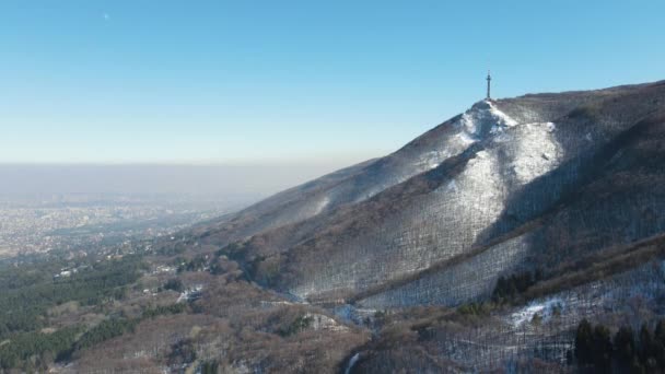 Vista Aérea Invierno Montaña Vitosha Cerca Del Distrito Boyana Ciudad — Vídeos de Stock