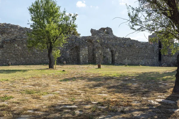 保加利亚哈斯科沃地区Mezek古堡的废墟 — 图库照片