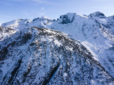 Bulgaristan 'ın Malyovitsa zirvesi yakınlarındaki Rila Dağı' nın şaşırtıcı kış manzarası